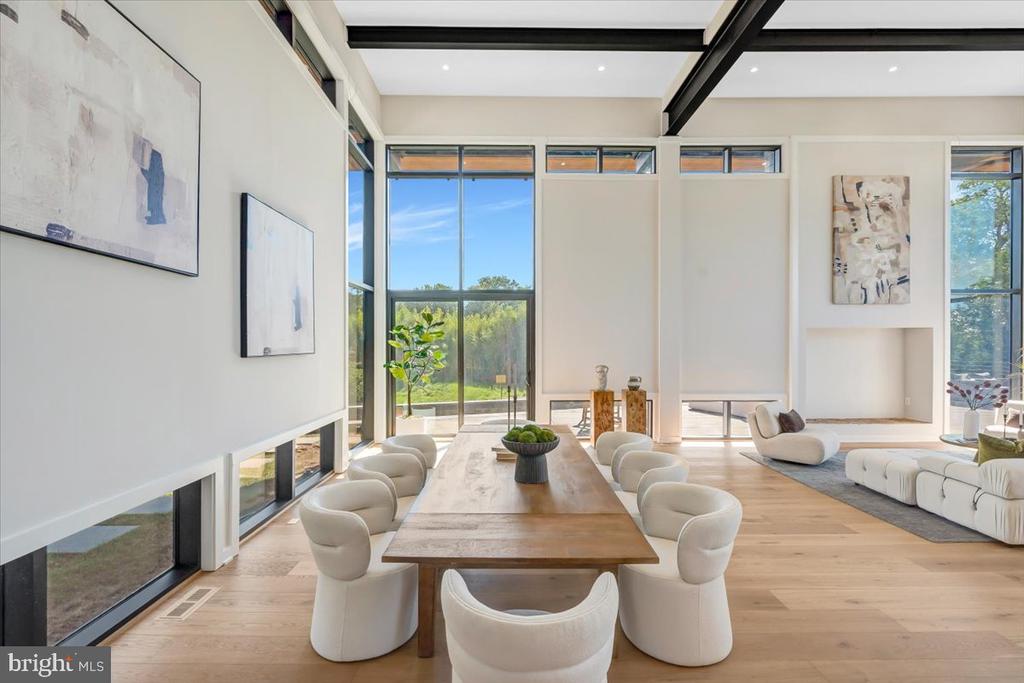 9433 FERRY LANDING COURT