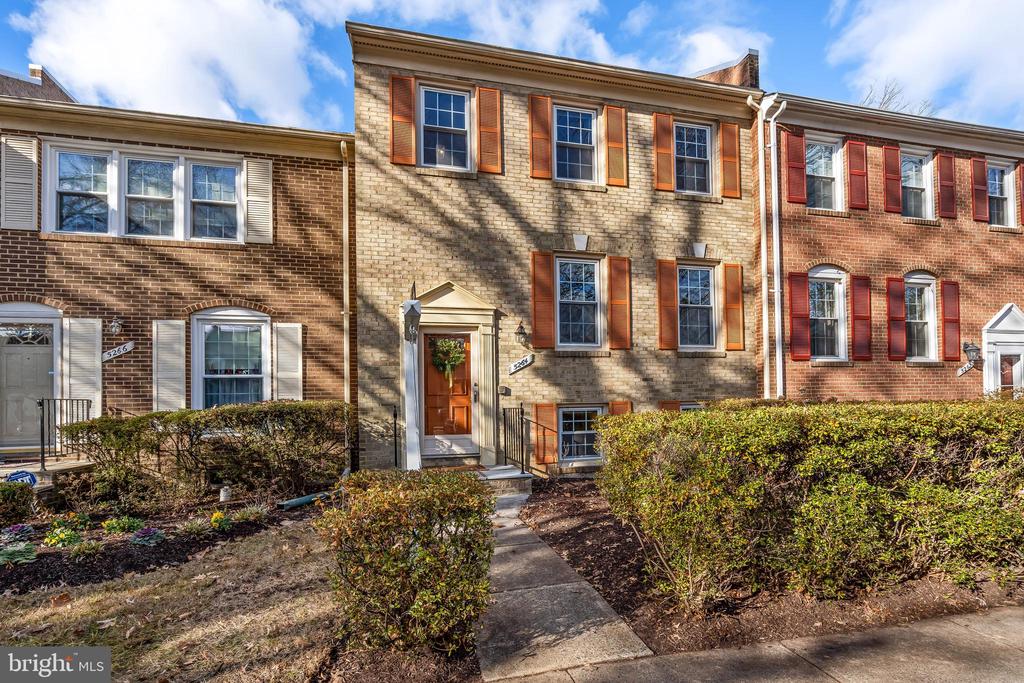 5264 BRADGEN COURT