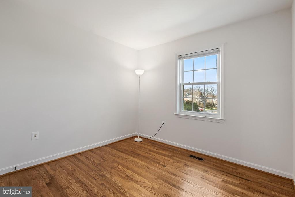 5264 BRADGEN COURT