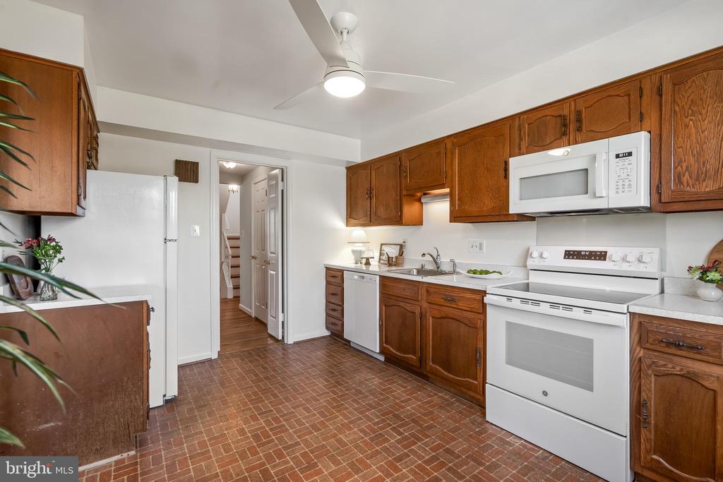 5264 BRADGEN COURT