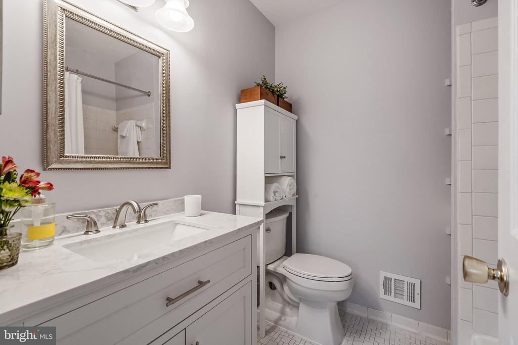 5264 BRADGEN COURT