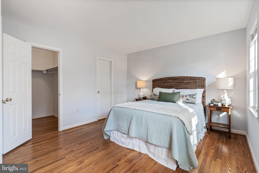 5264 BRADGEN COURT