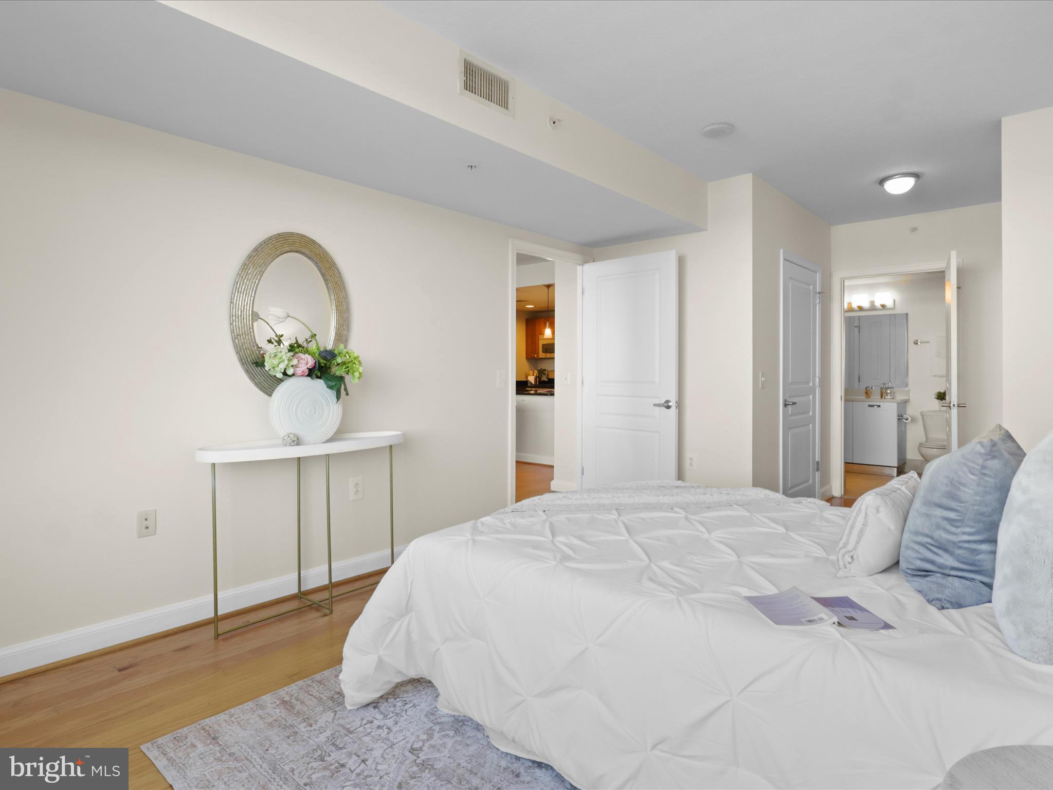 2451 MIDTOWN AVENUE 921