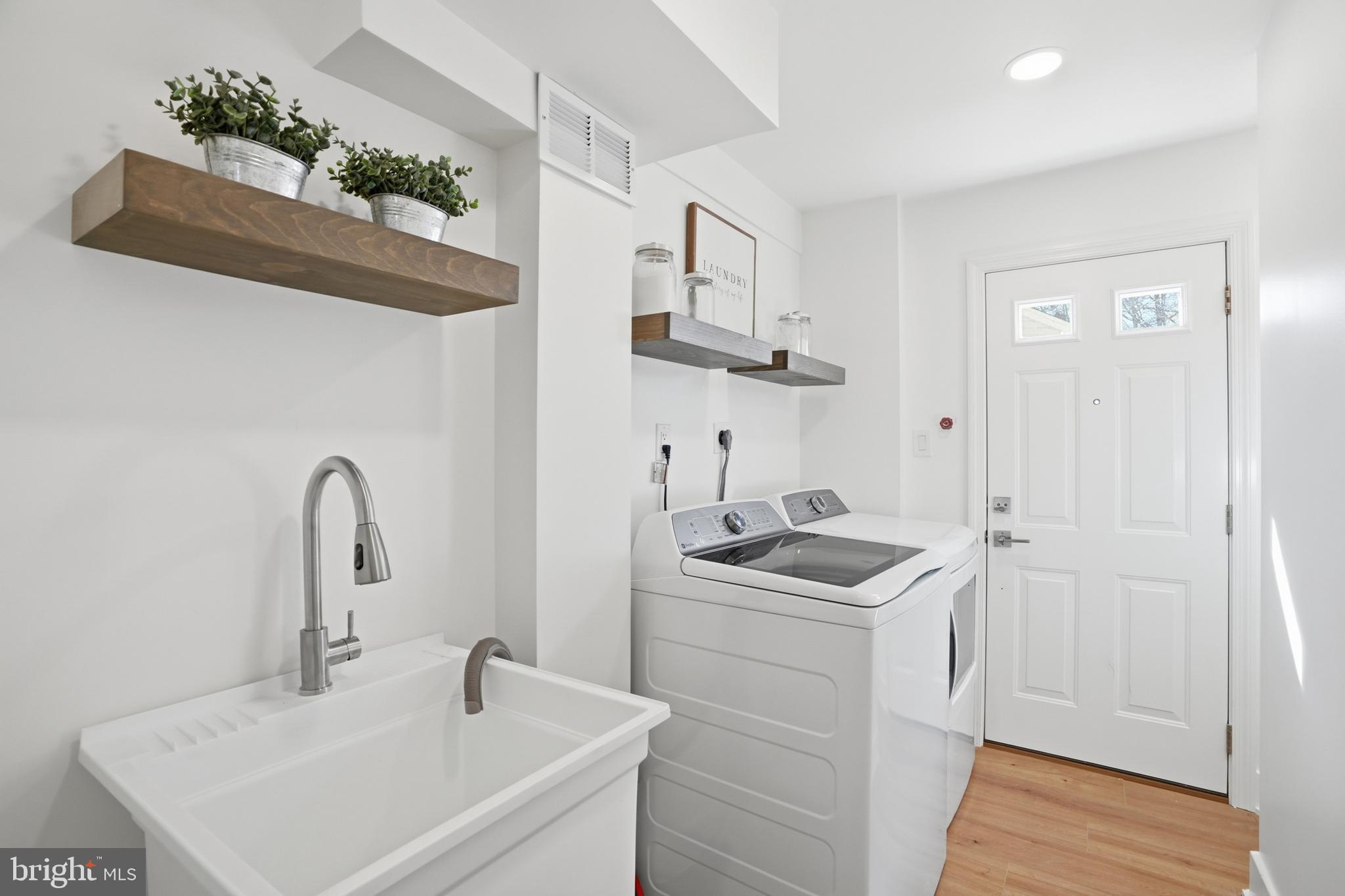 9077 BROOK FORD ROAD