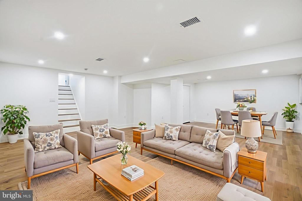 9077 BROOK FORD ROAD