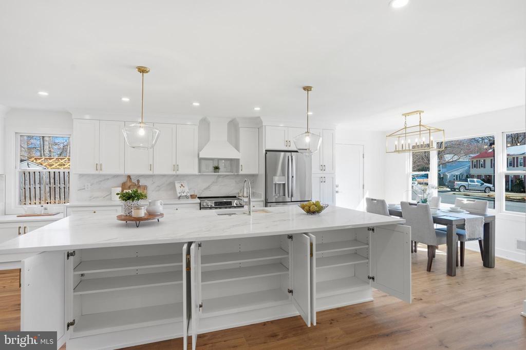 9077 BROOK FORD ROAD