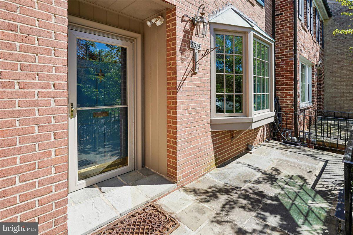 6315 OLDE TOWNE COURT