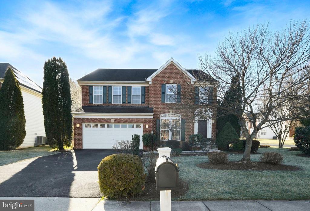 5564 LA VISTA DRIVE