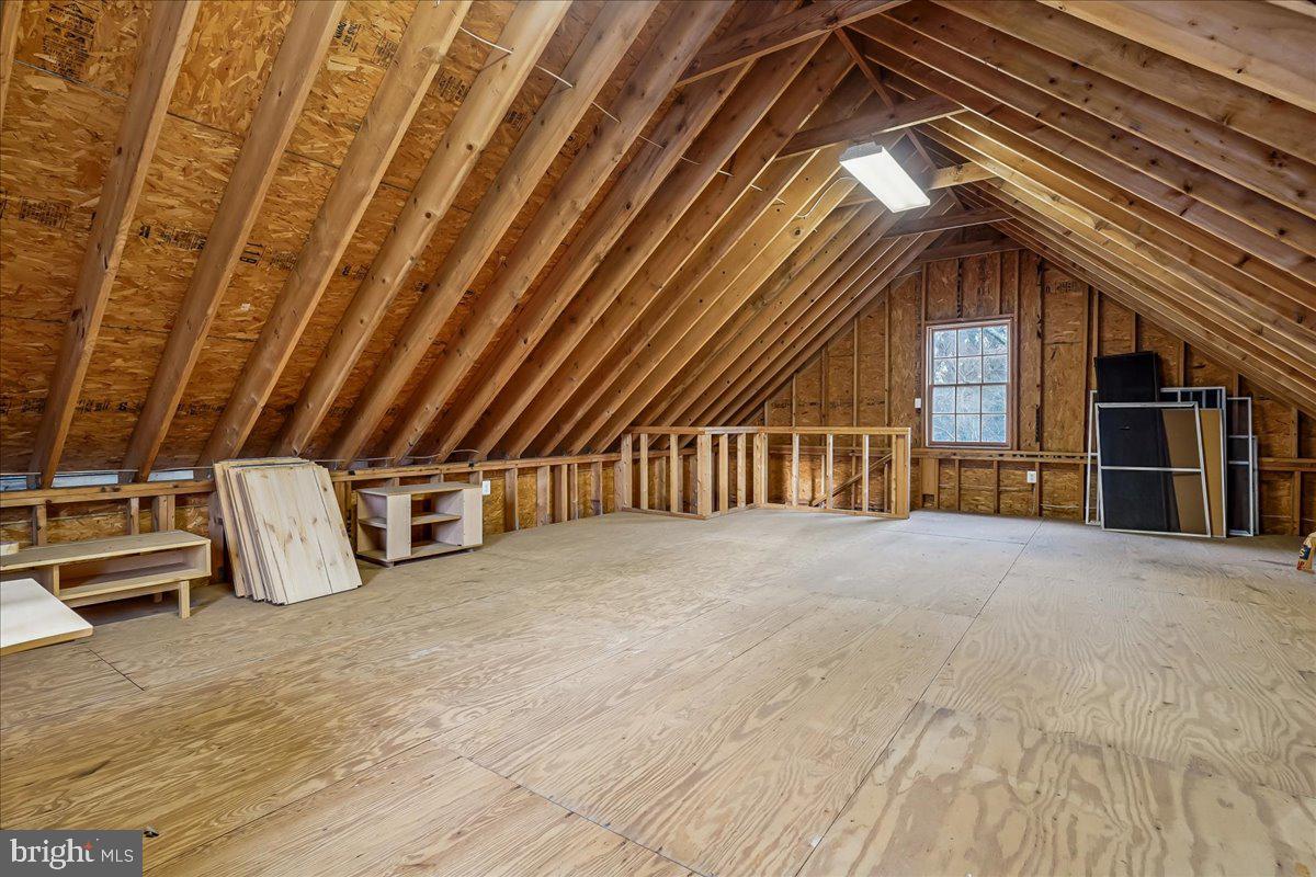 6215 EDISON DRIVE