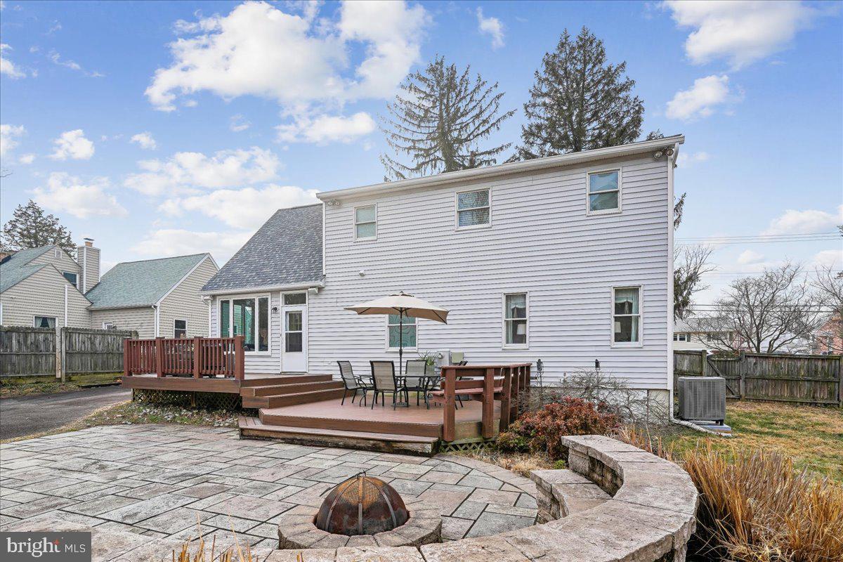 6215 EDISON DRIVE