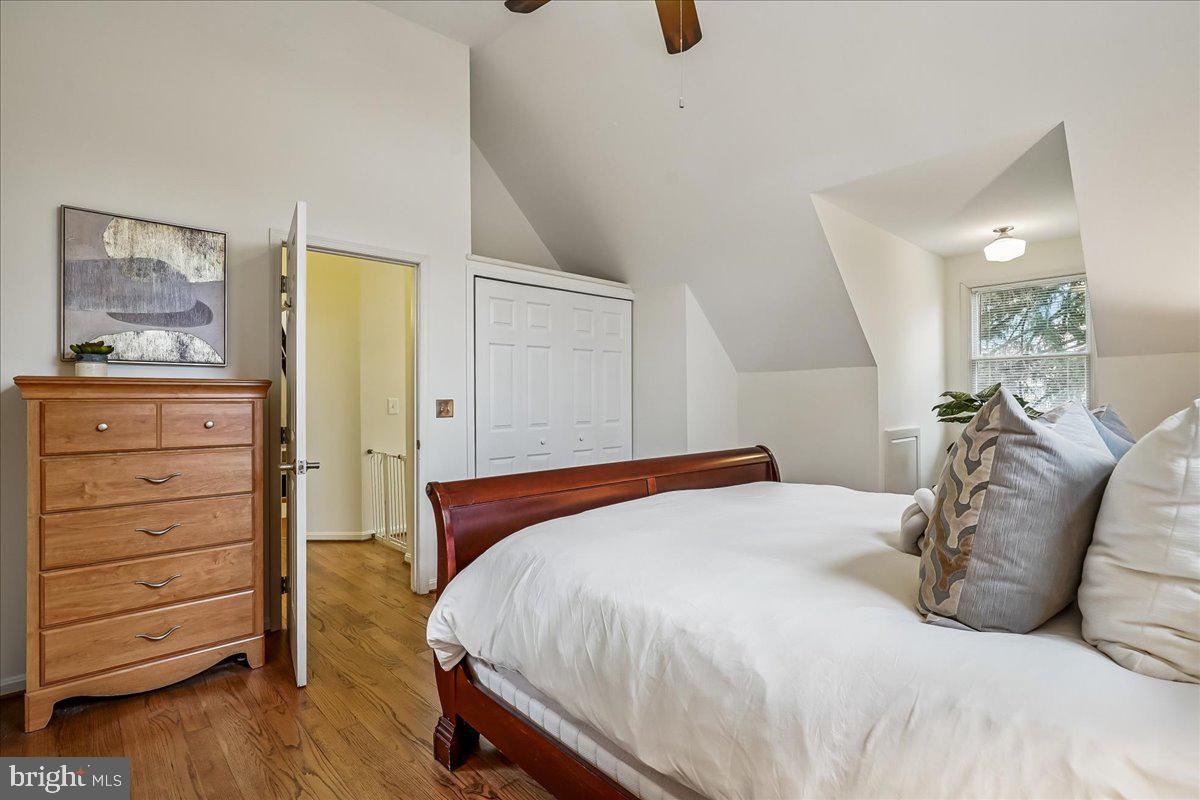 6215 EDISON DRIVE