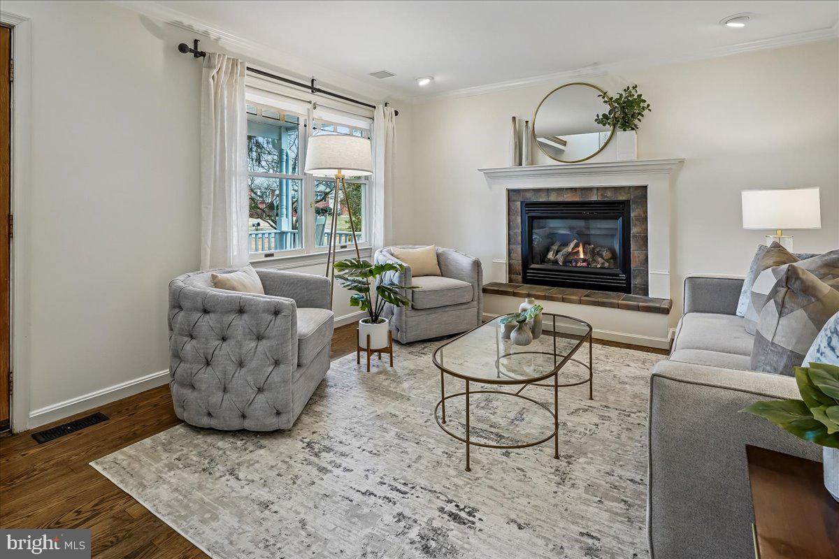 6215 EDISON DRIVE