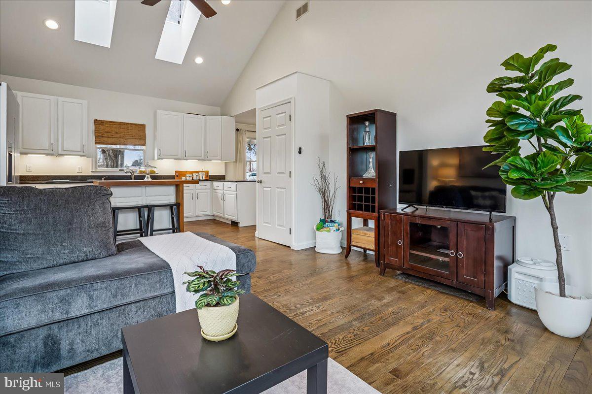 6215 EDISON DRIVE