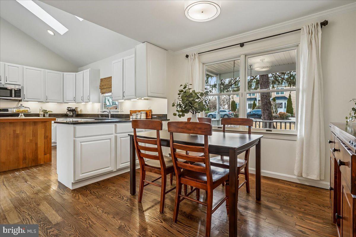 6215 EDISON DRIVE