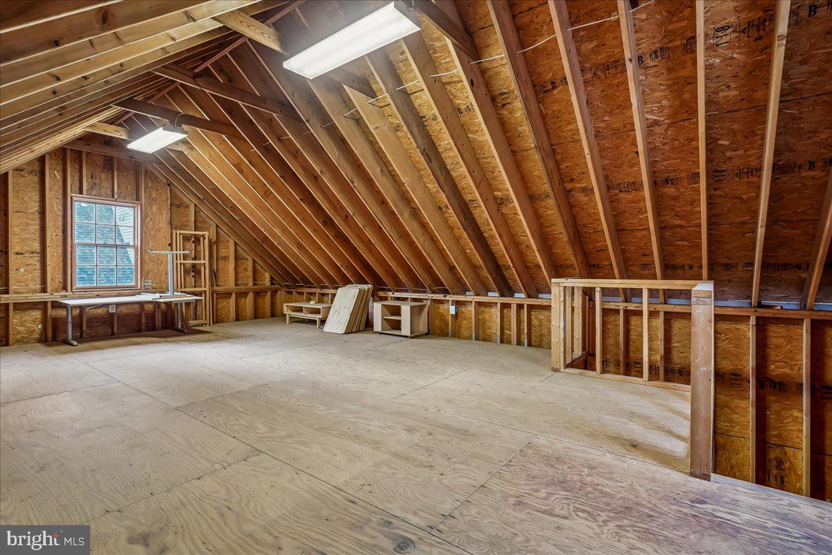6215 EDISON DRIVE