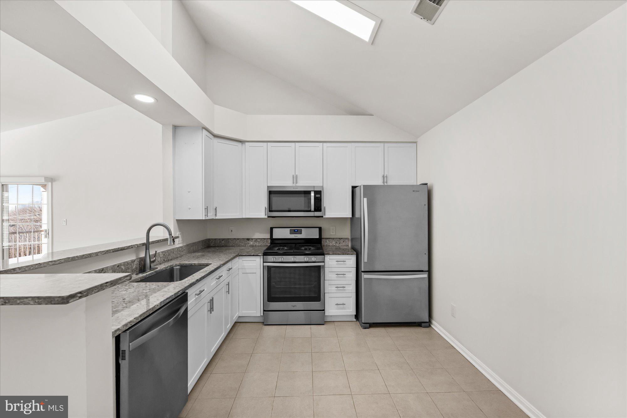 6613 NETTIES LANE N N