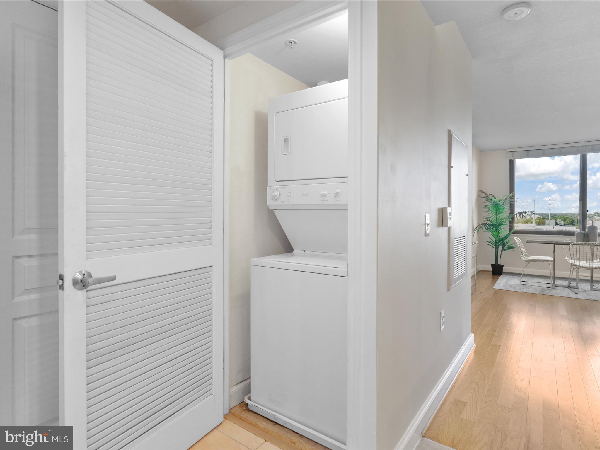 2451 MIDTOWN AVENUE 921