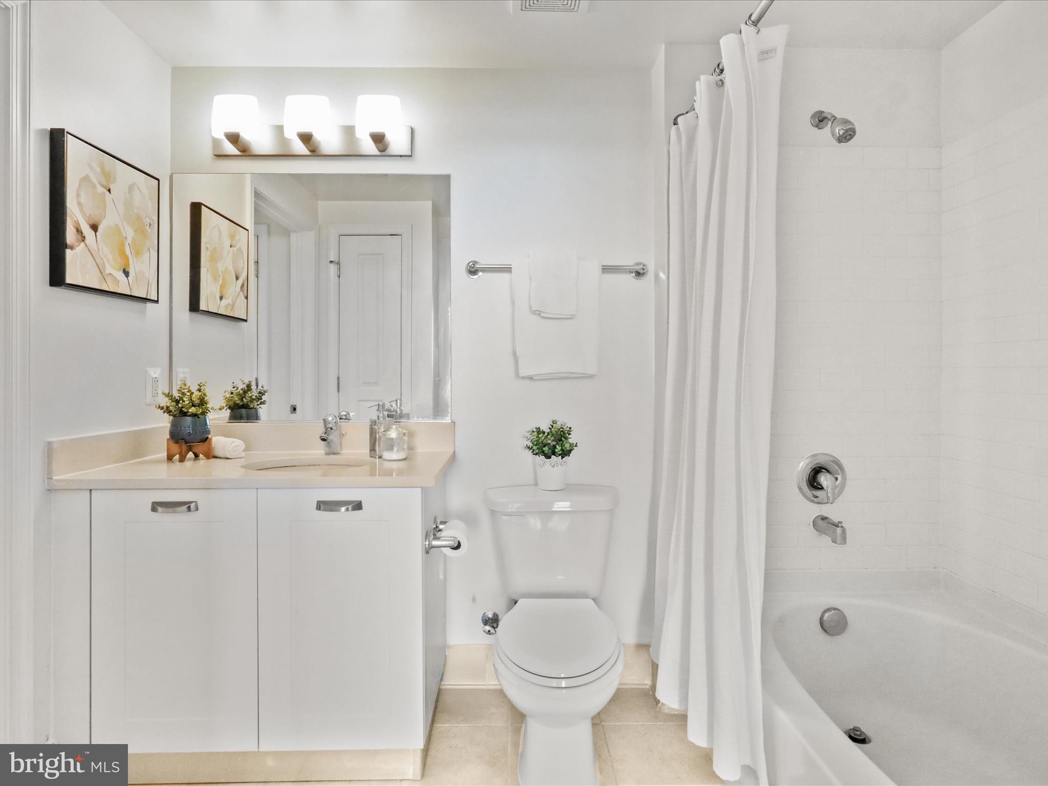 2451 MIDTOWN AVENUE 921