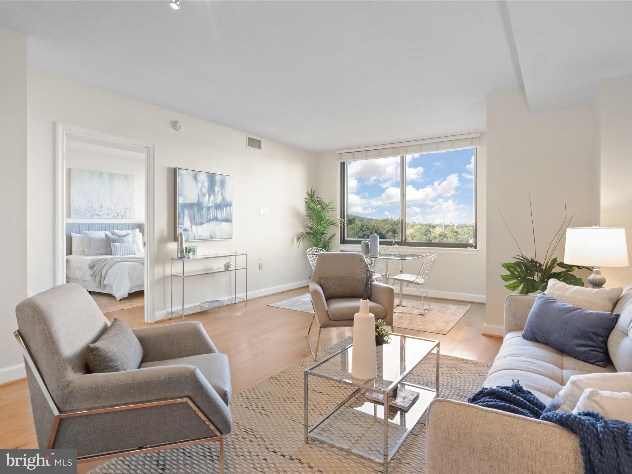 2451 MIDTOWN AVENUE 921