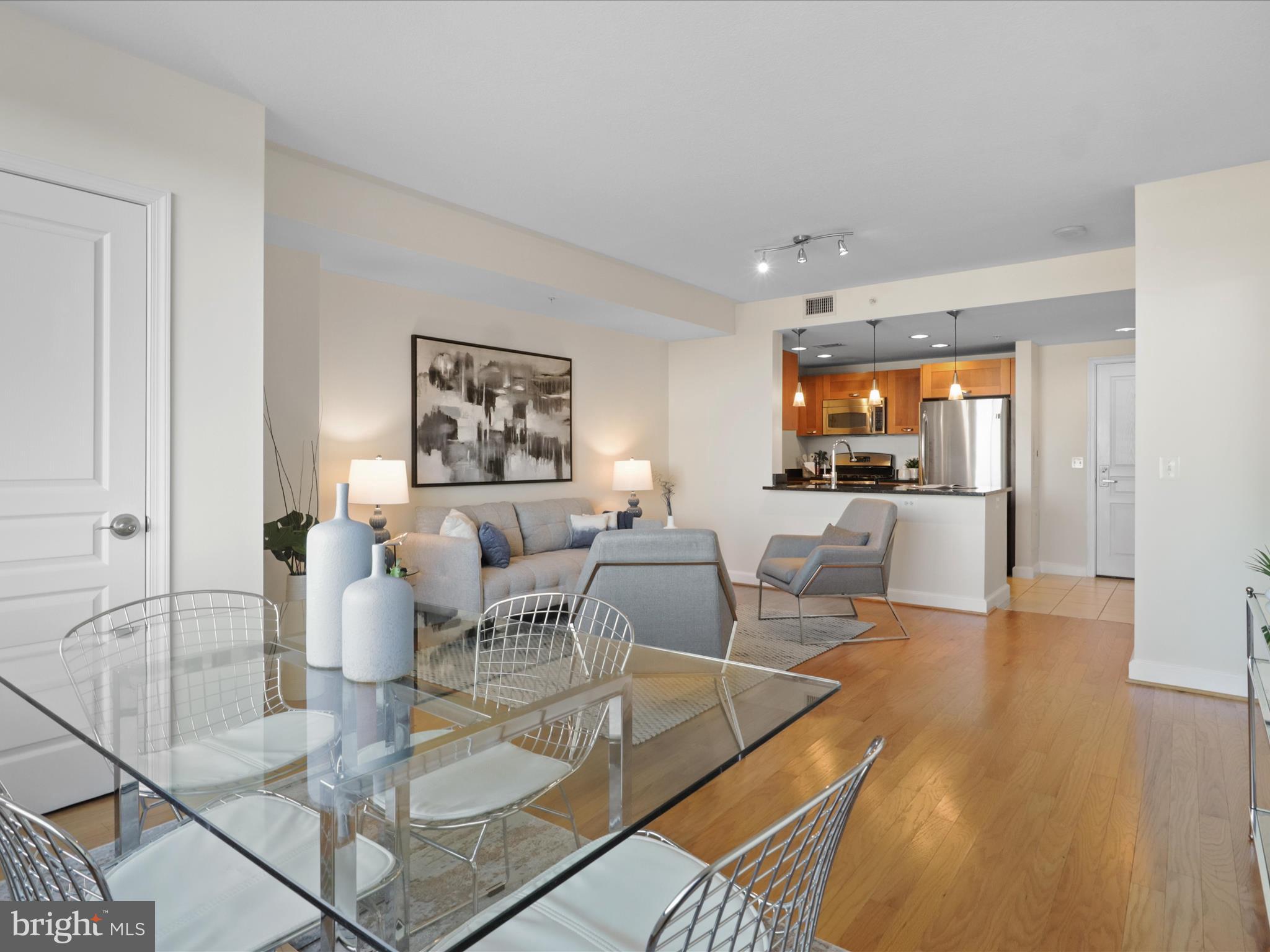 2451 MIDTOWN AVENUE 921