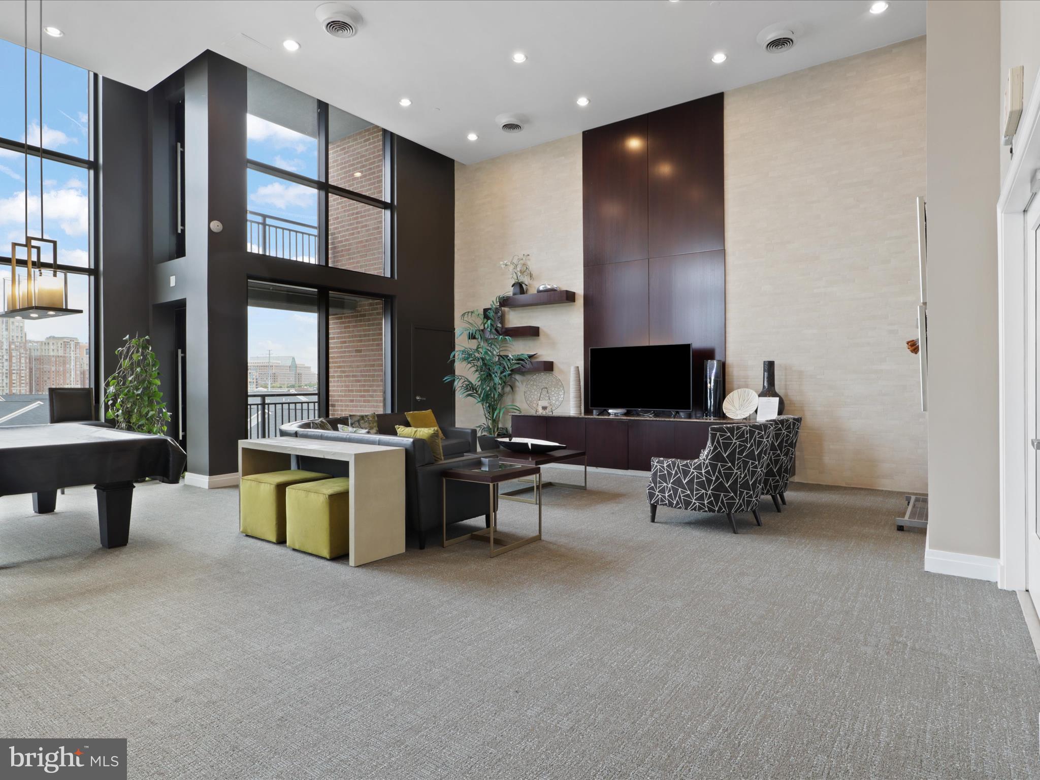 2451 MIDTOWN AVENUE 921