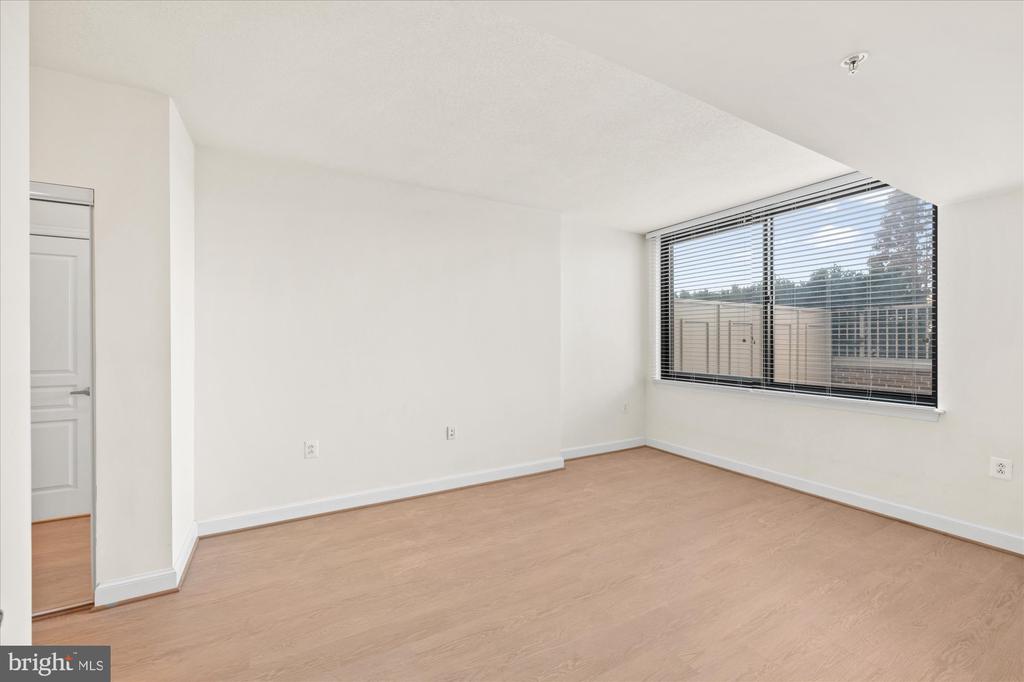 2451 MIDTOWN AVENUE 724