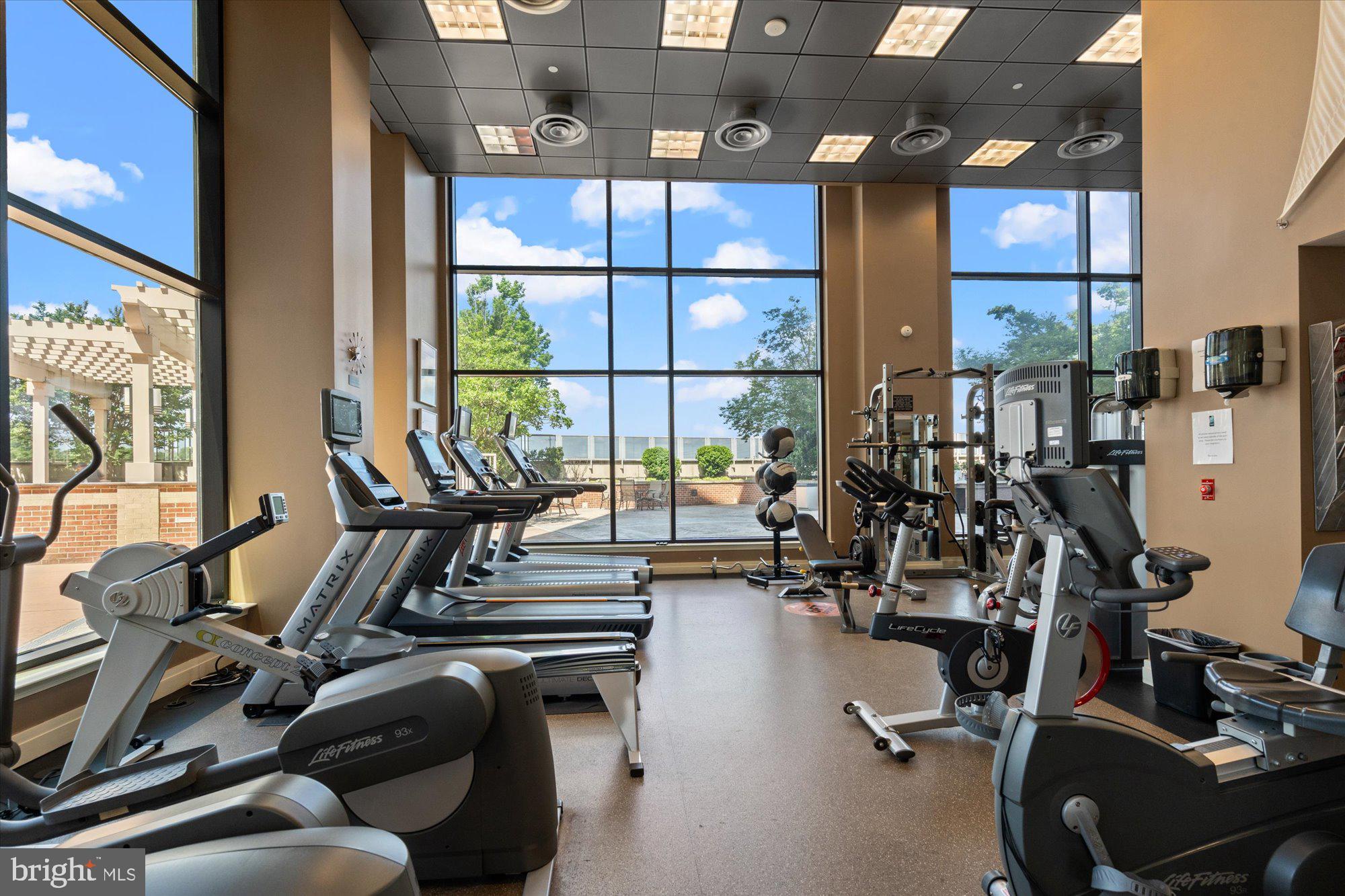 2451 MIDTOWN AVENUE 724