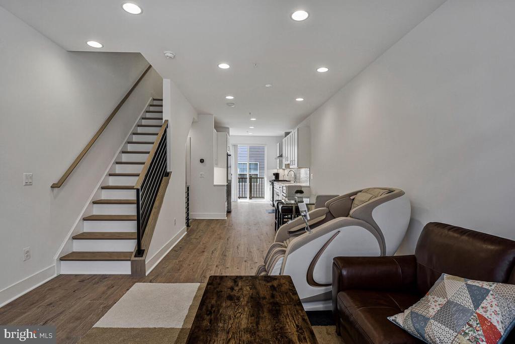 7367 BLADE DRIVE