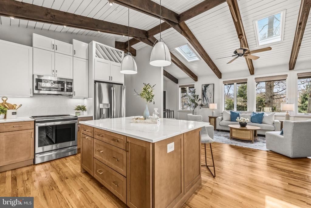 4035 TAYLOR DRIVE