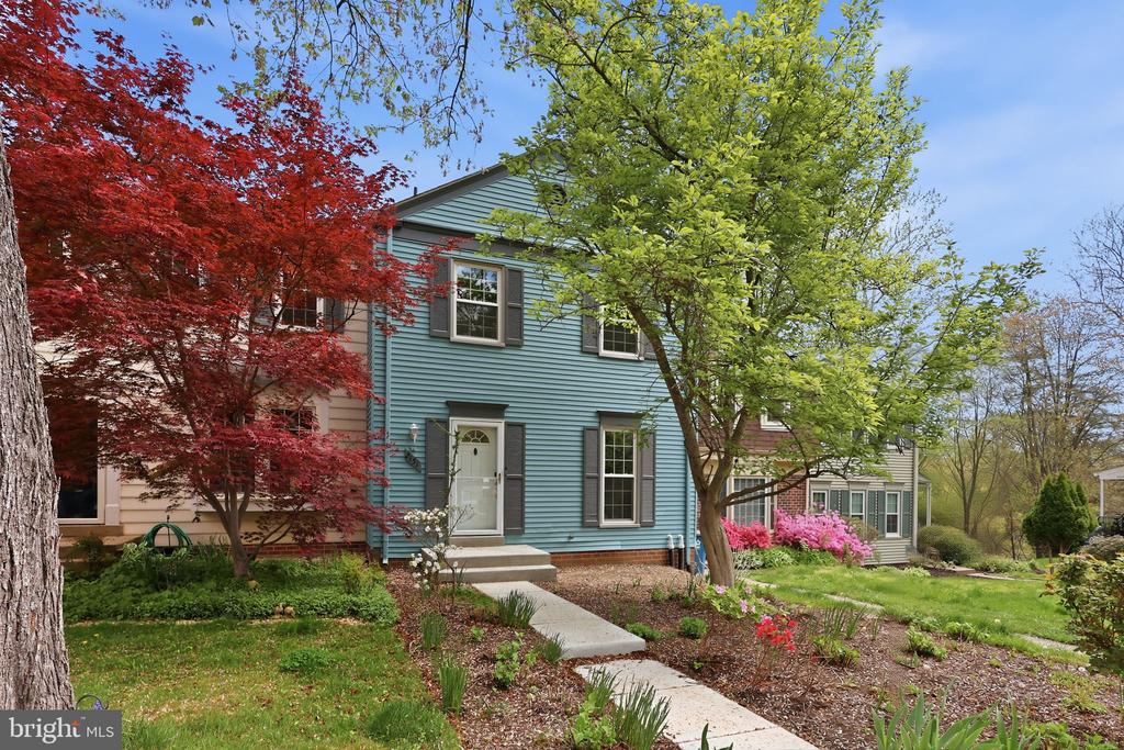 2151 GREENKEEPERS COURT