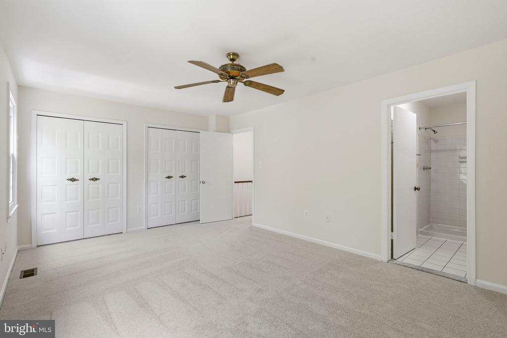 2151 GREENKEEPERS COURT