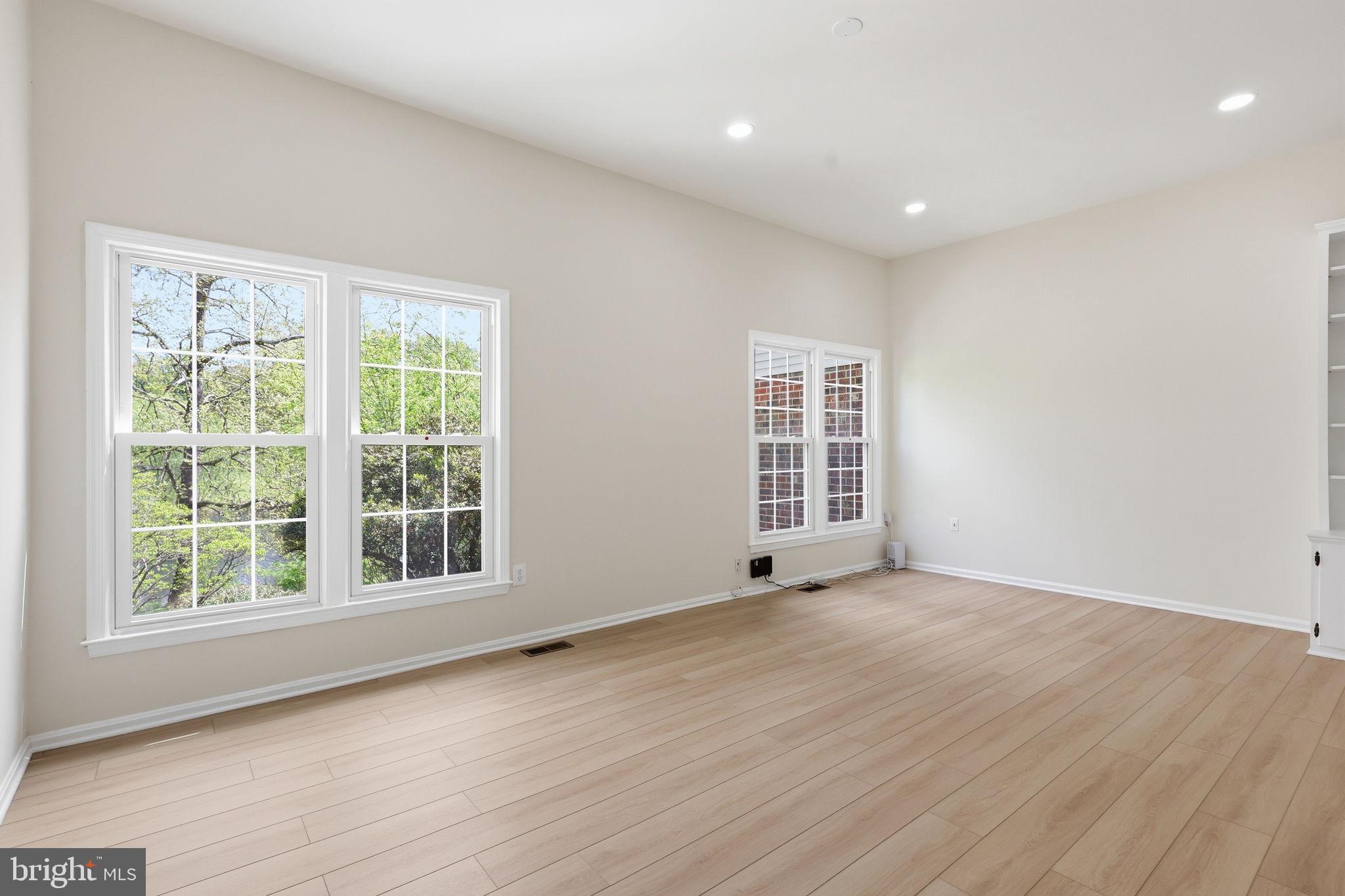 2151 GREENKEEPERS COURT