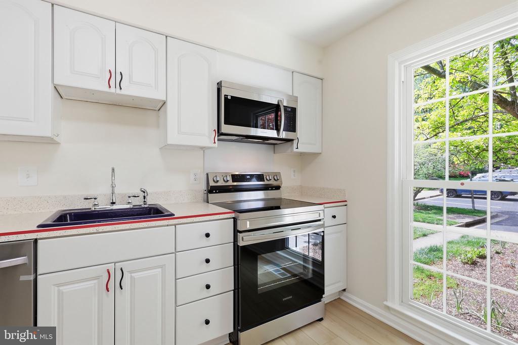2151 GREENKEEPERS COURT