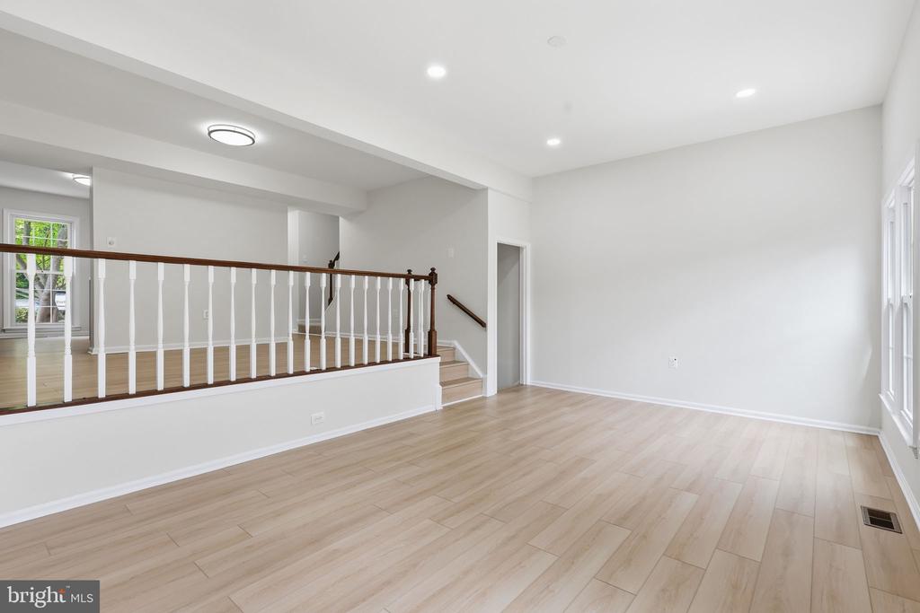 2151 GREENKEEPERS COURT