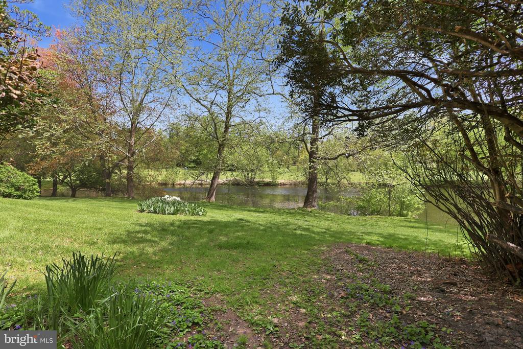 2151 GREENKEEPERS COURT