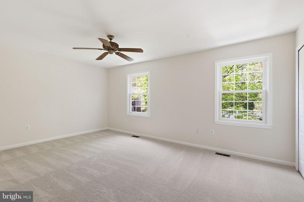2151 GREENKEEPERS COURT