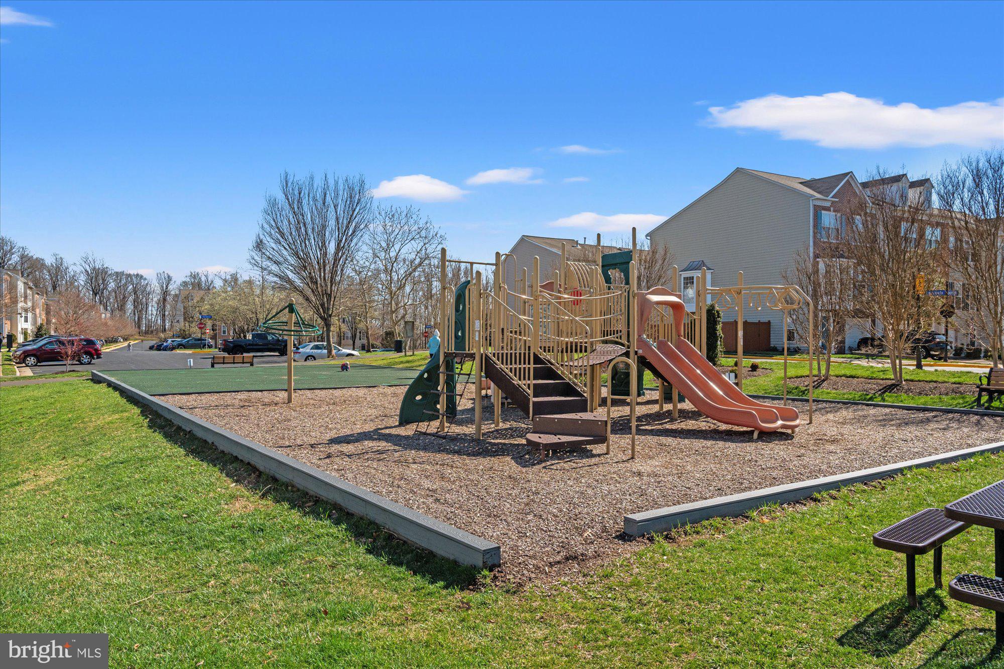 5310-C BIRDS VIEW LANE 7