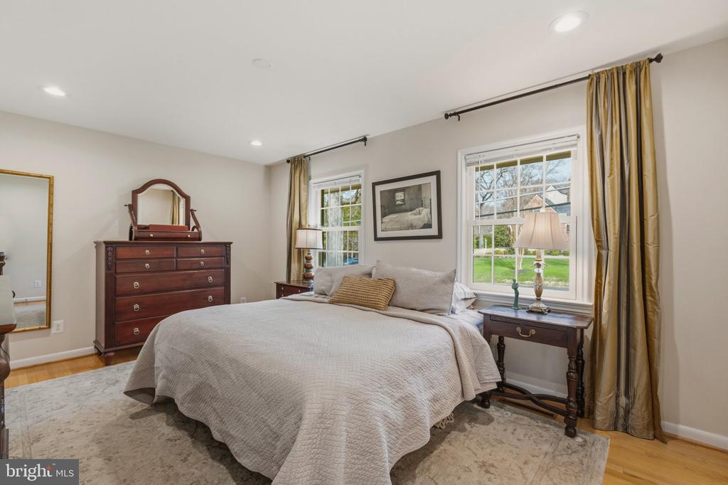 7215 MARINE DRIVE
