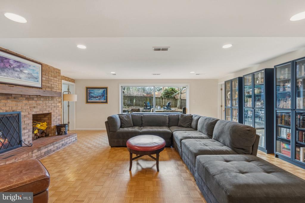 7215 MARINE DRIVE