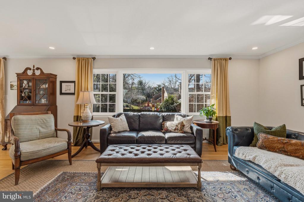 7215 MARINE DRIVE