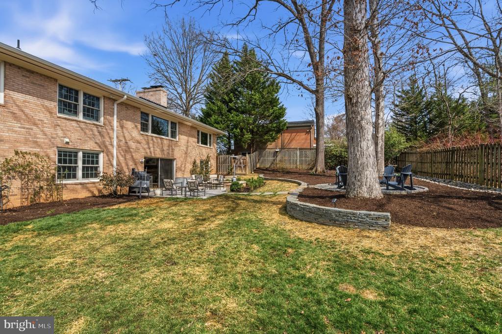 7215 MARINE DRIVE