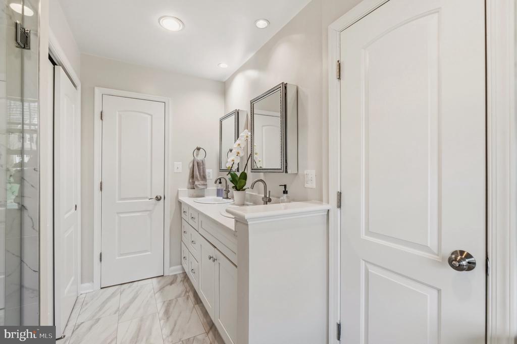 7215 MARINE DRIVE