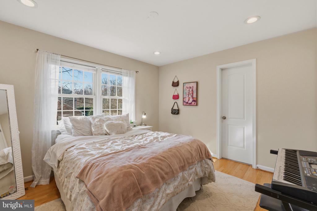 7215 MARINE DRIVE