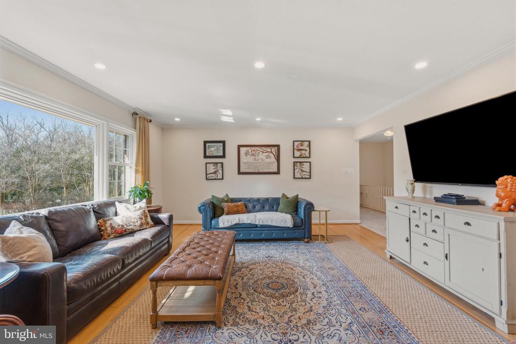 7215 MARINE DRIVE