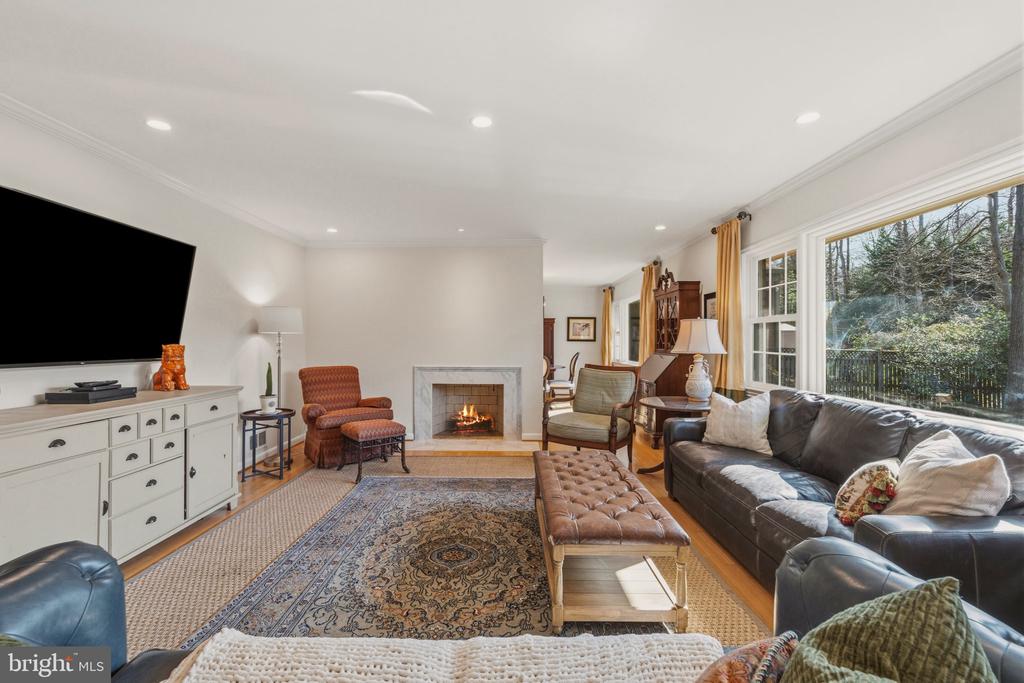7215 MARINE DRIVE