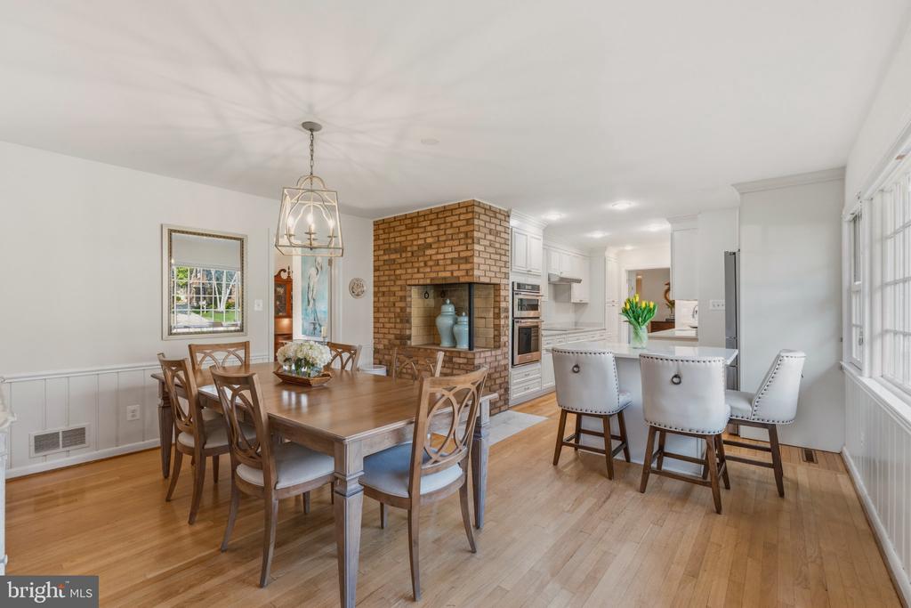 7215 MARINE DRIVE