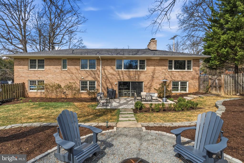 7215 MARINE DRIVE