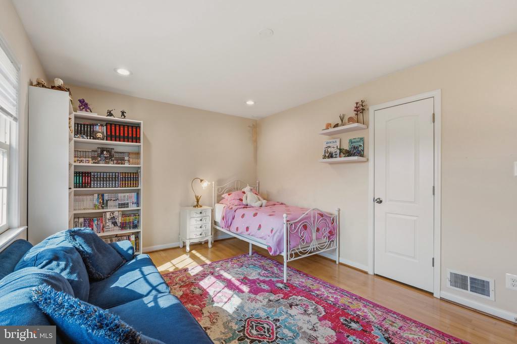 7215 MARINE DRIVE