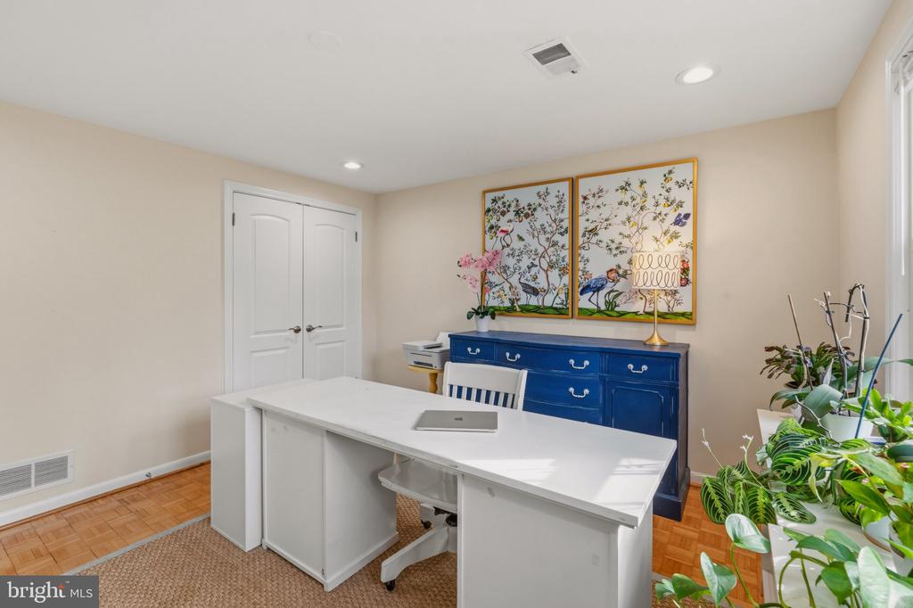 7215 MARINE DRIVE