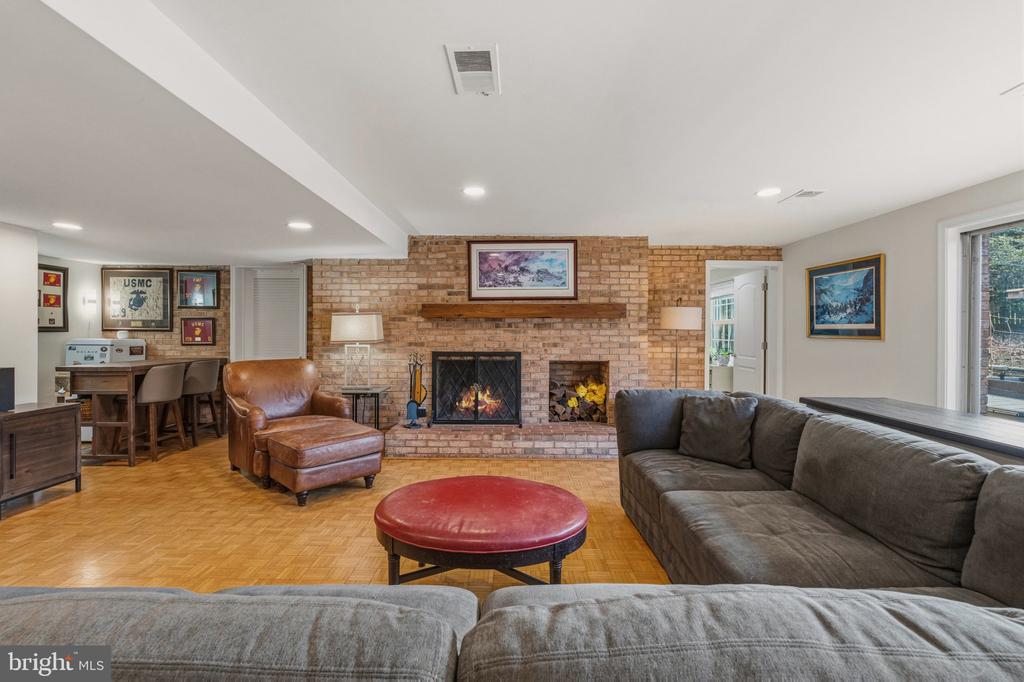 7215 MARINE DRIVE